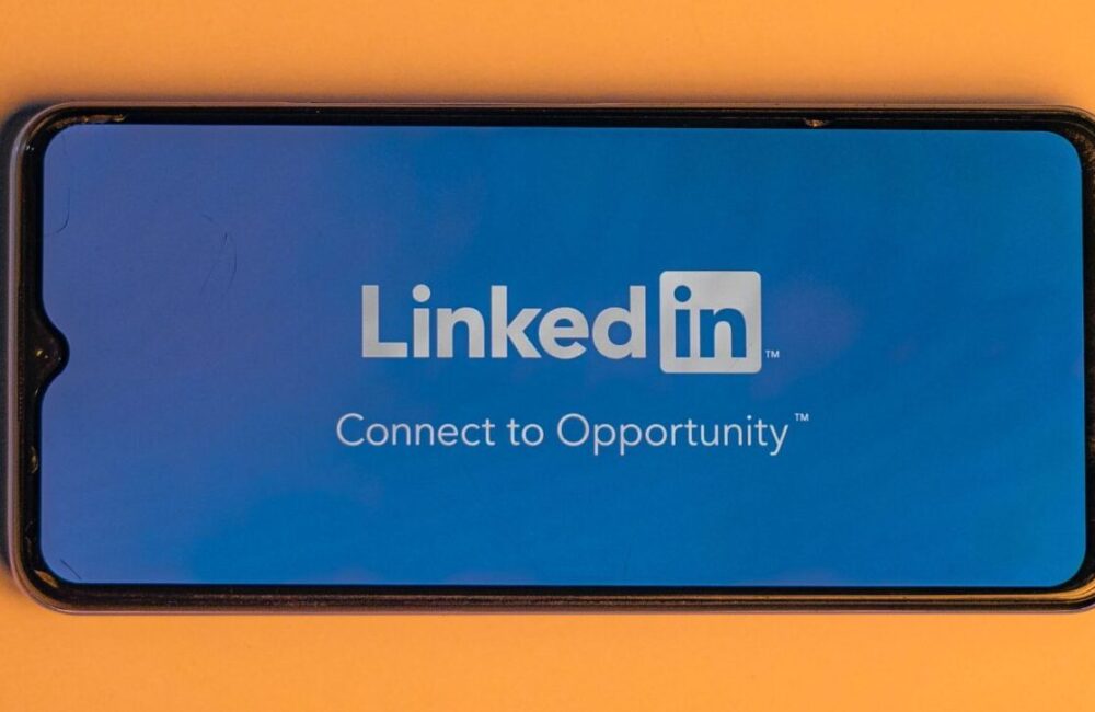 How to Optimize Your LinkedIn Profile to Get Recruiter Attention in 2026